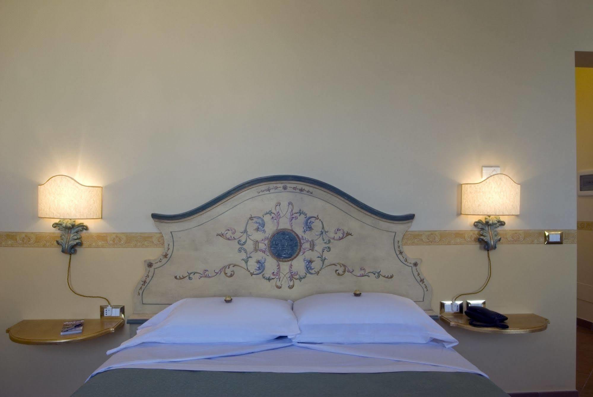 Residenza Gens Julia Bed & Breakfast Rome Exterior photo